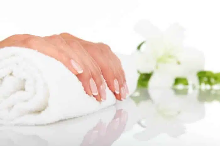 pedicure salons Dubai, pedicure service Dubai, Pedicure salons Abu Dhabi